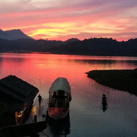Nirvana Archipel Resort Vangviang Kültér fotó
