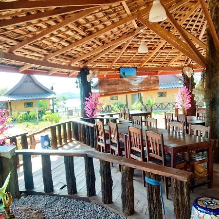 Nirvana Archipel Resort Vangviang Kültér fotó